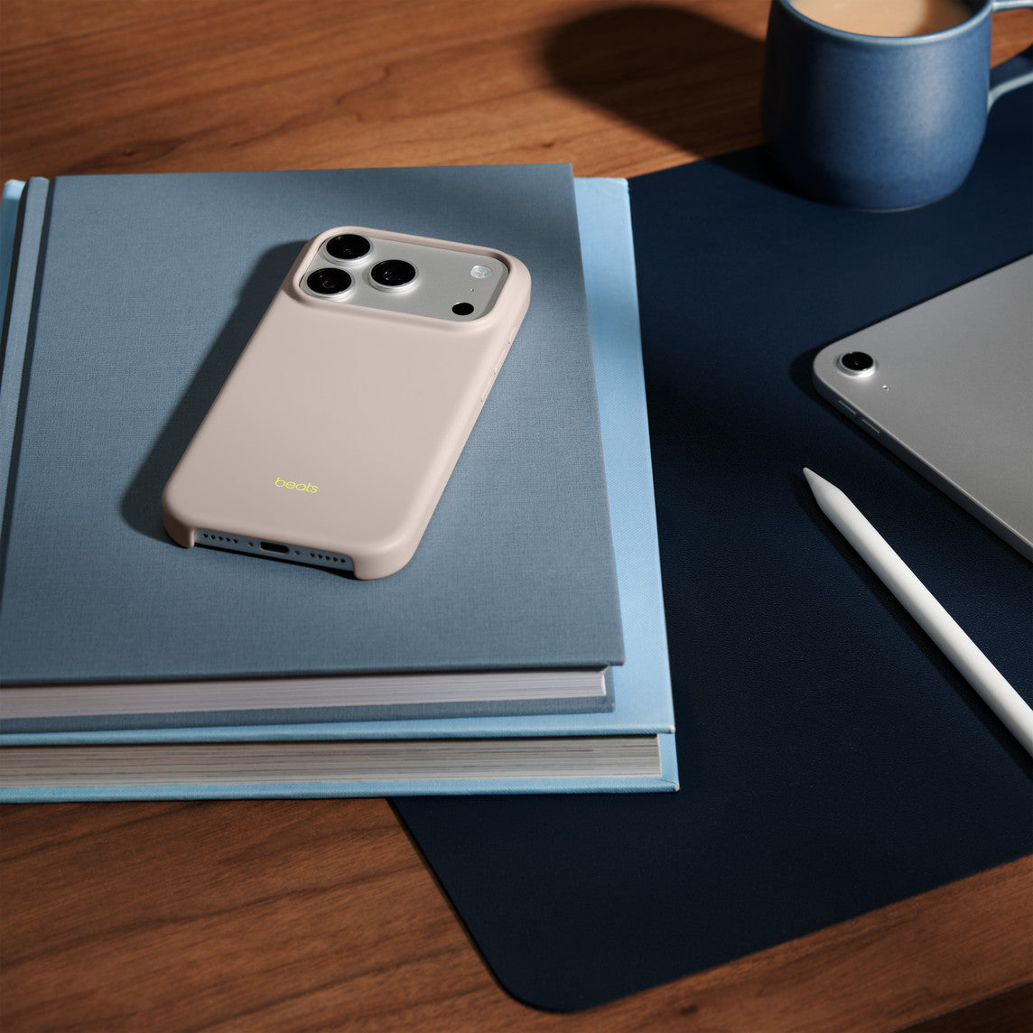 APPLE MGKE4PA/A BEATS IPHONE 17 PRO CASE WITH MAGSAFE AND CAMERA CONTROL — LIME STONE