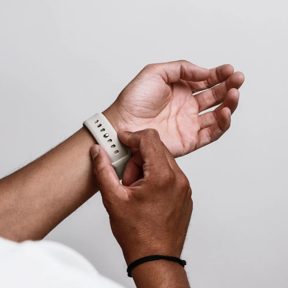 Vonmaehlen Classic Band 2 สายซิลิโคนสำหรับ Apple Watch - Cream (42/41/40mm)